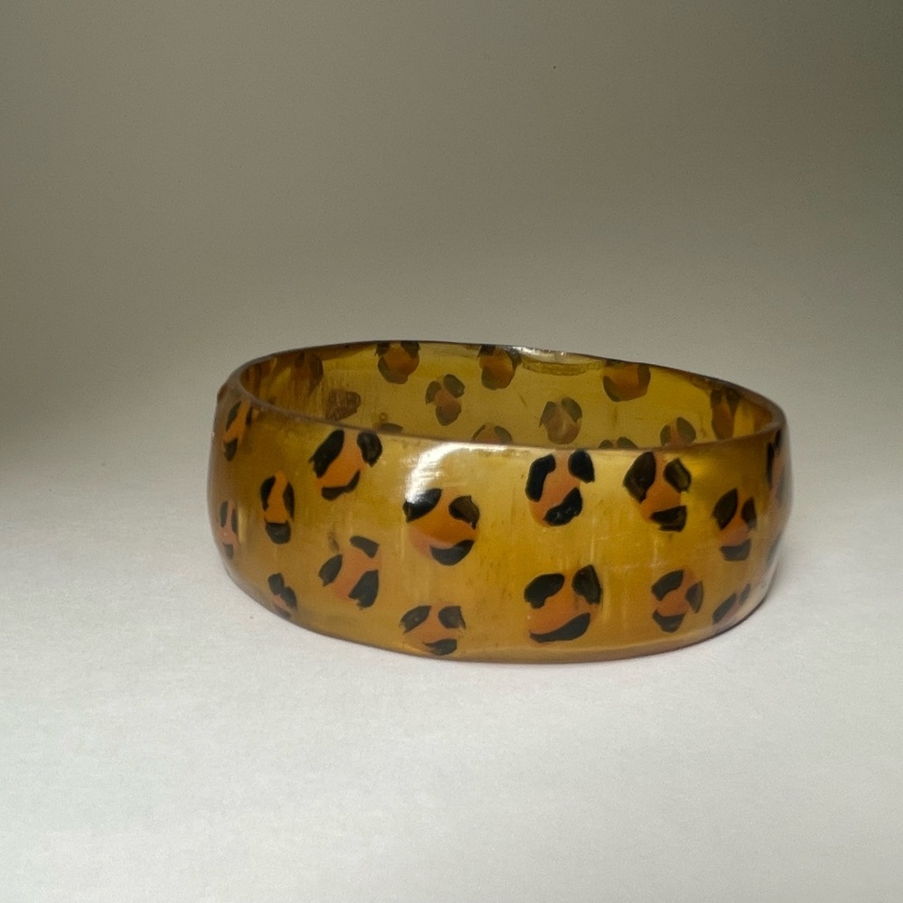 Vintage bangle bracelet cheetah leopard print retro